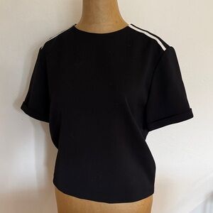 Alice + Olivia sz XS Black Women's Top with White Accents great pre owned cond